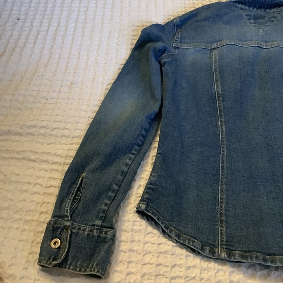 Tommy Hilfiger blue washed denim shirt/ jacket Size Medium - Picture 10 of 14